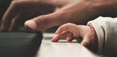 美得理MEDELI音乐小课堂：钢琴演奏中让手腕放松的技巧